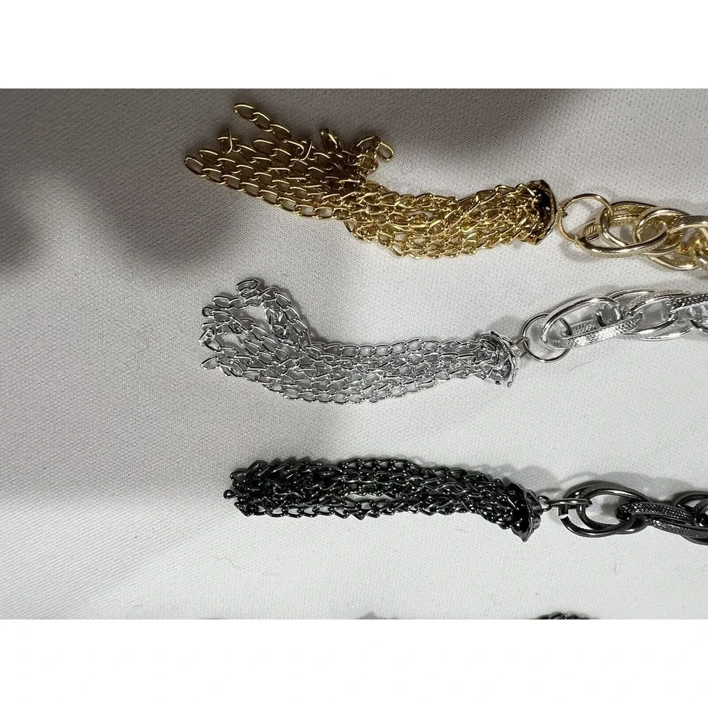The Unbranded Brand triple chain